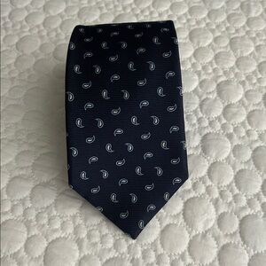 Brooks Brothers Dark Blue Paisley Patterned Tie 100% Silk